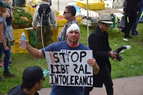 American Police De-Mask Antifa As A Means Of Preserving Social Order