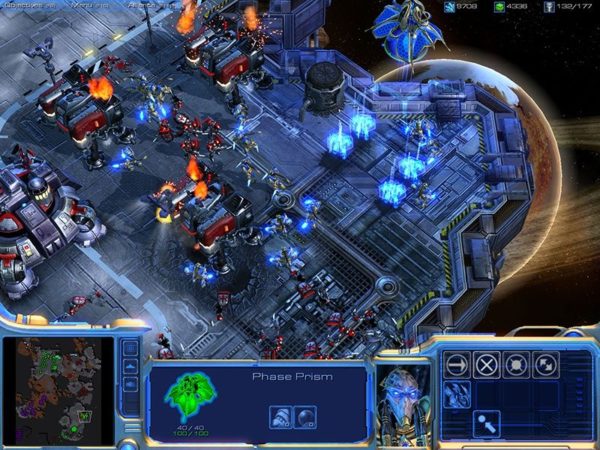 Epic Video Game <em>Starcraft</em> Now Free