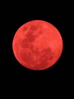 the_red_moon