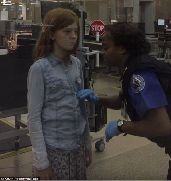 tsa_fondling_young_girl